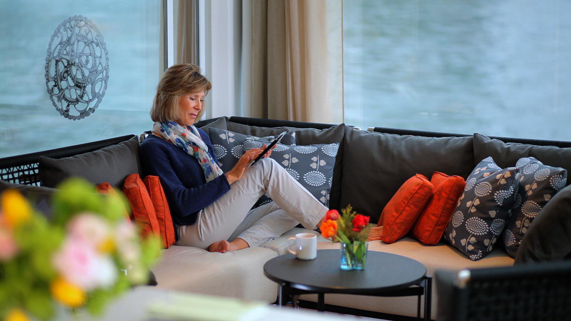 7 Essentials for River Cruising background