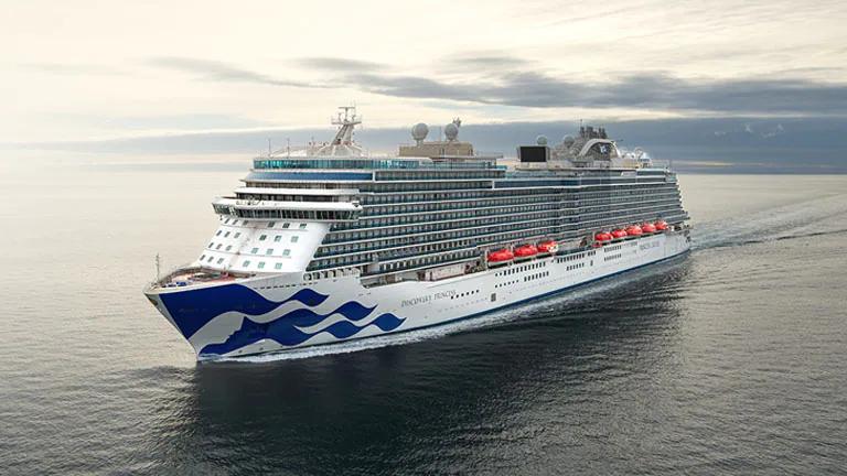 What to Pack for an Alaskan cruise - background banner